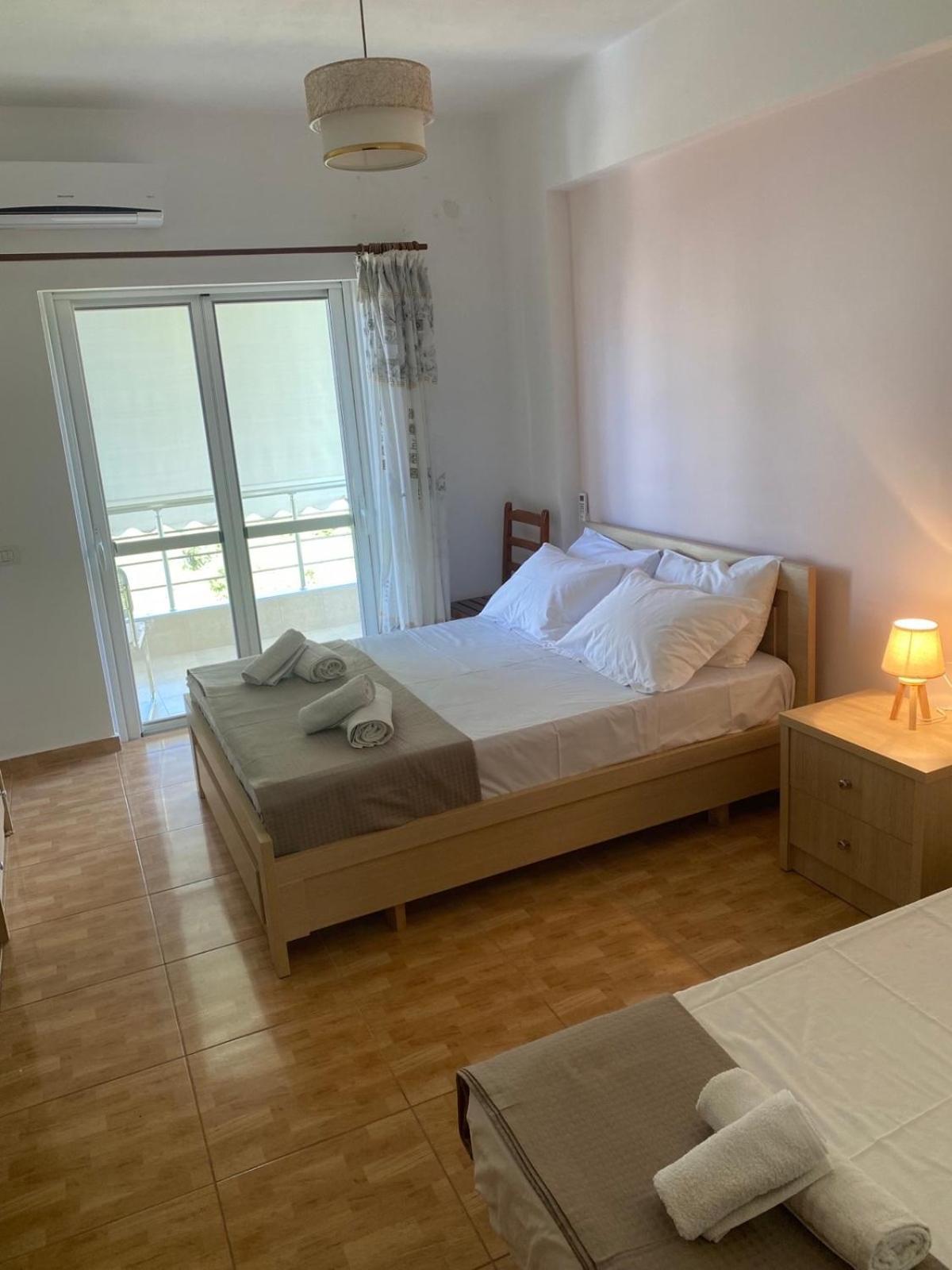 Ilias Family Rooms Химара Экстерьер фото