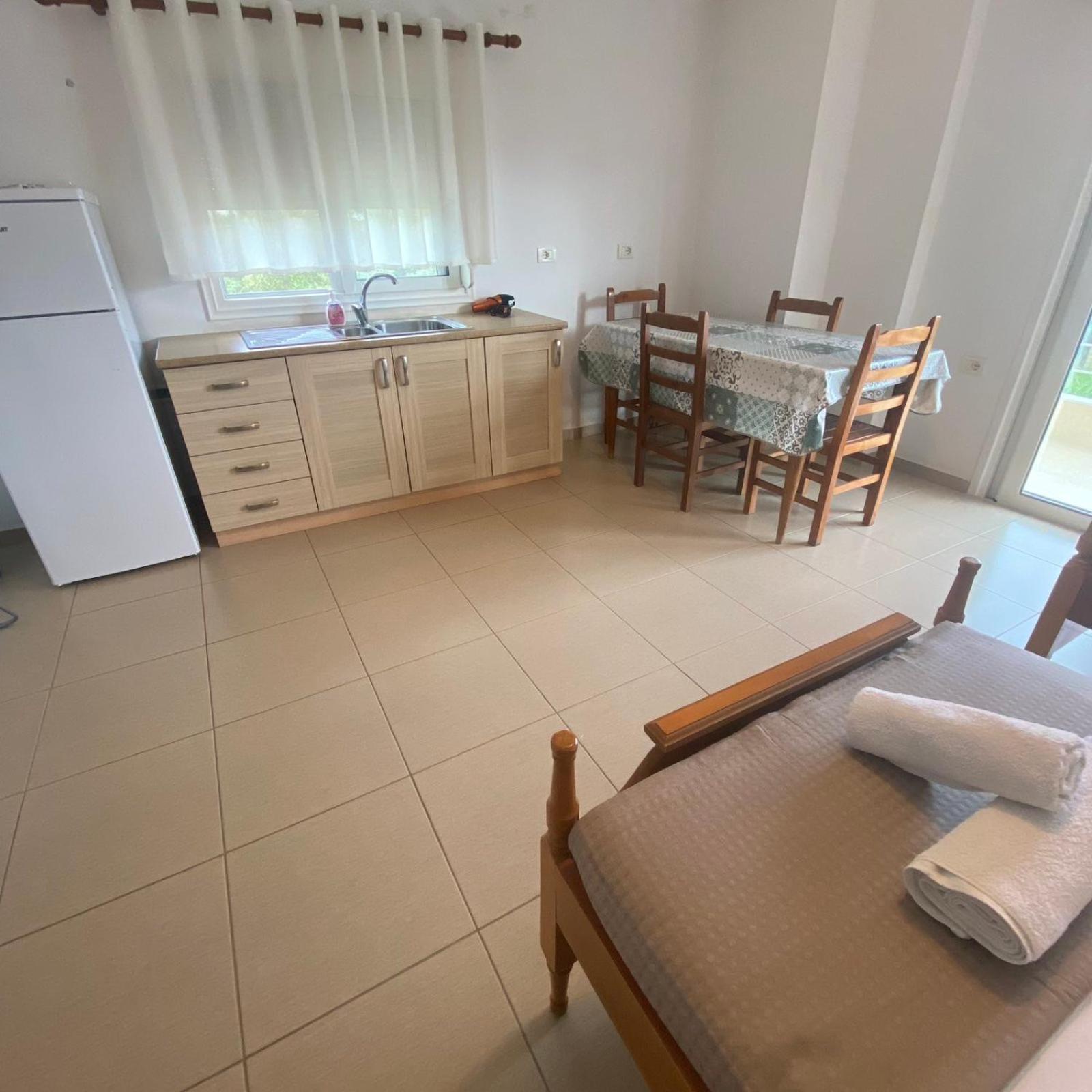 Ilias Family Rooms Химара Экстерьер фото